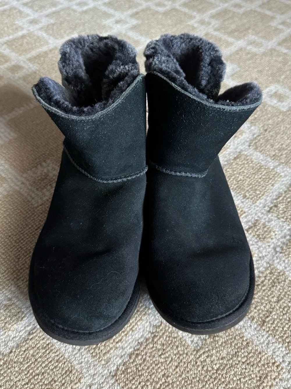 UGG Adria Suede Shearling Fur Cuff Ankle Boots Black Gray Girls Size 4